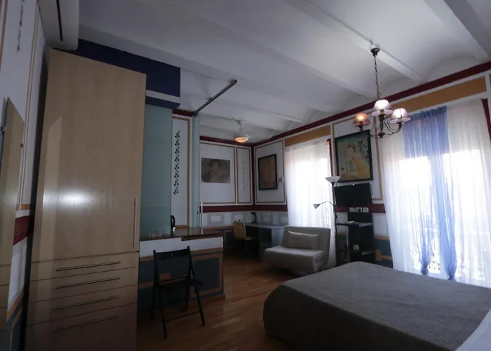 B&B \